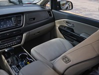 2020 Kia Sedona SX FWD