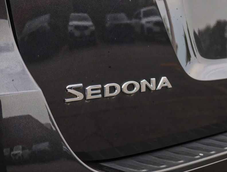 2020 Kia Sedona LX FWD