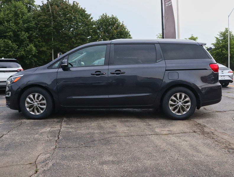 2020 Kia Sedona LX FWD