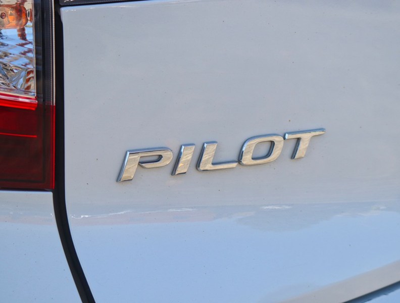 2022 Honda Pilot Black Edition AWD