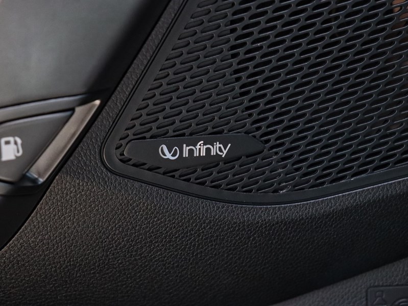 2017 Hyundai Santa Fe XL AWD 4dr Luxury w/6-Passenger