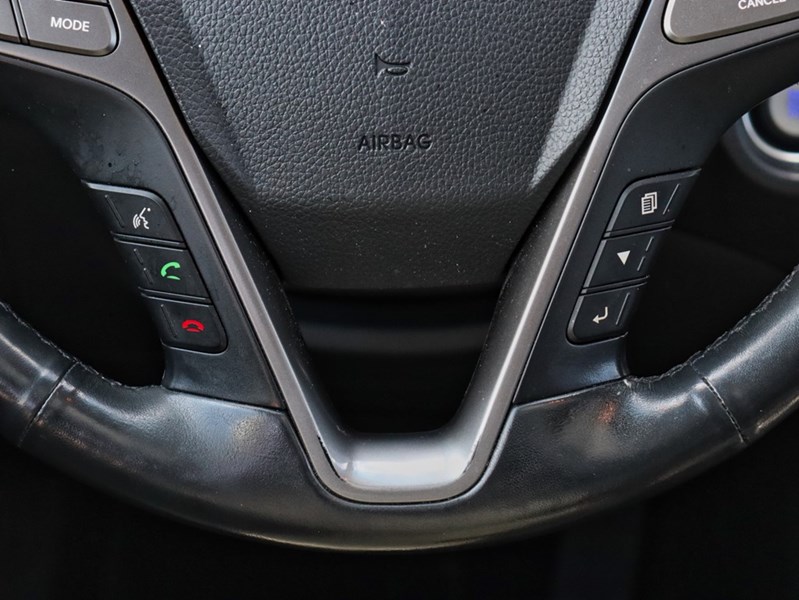 2017 Hyundai Santa Fe XL AWD 4dr Luxury w/6-Passenger