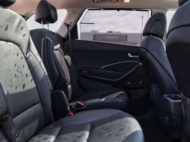 2017 Hyundai Santa Fe XL AWD 4dr Luxury w/6-Passenger