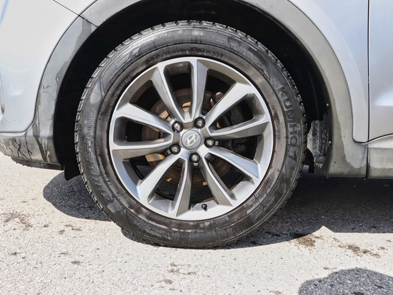 2017 Hyundai Santa Fe XL AWD 4dr Luxury w/6-Passenger