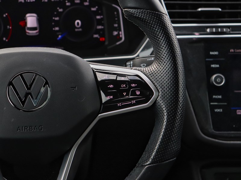 2022 Volkswagen Tiguan Comfortline R-Line Black Edition 4MOTION