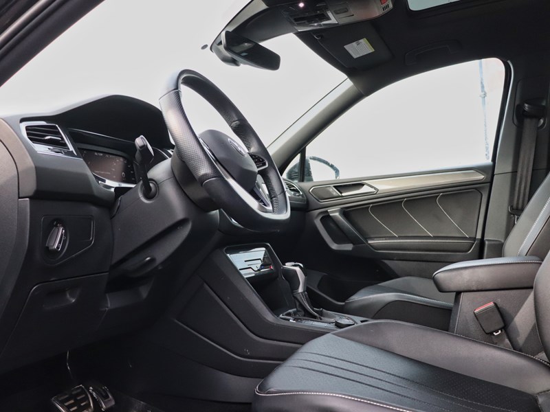 2022 Volkswagen Tiguan Comfortline R-Line Black Edition 4MOTION