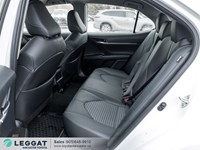 2024 Toyota Camry SE Auto