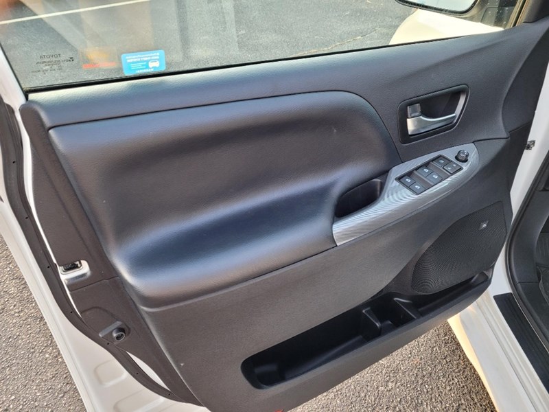 2020 Toyota Sienna SE 7-Passenger AWD