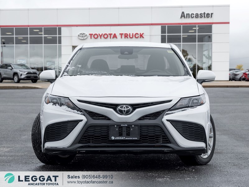 2024 Toyota Camry SE Auto