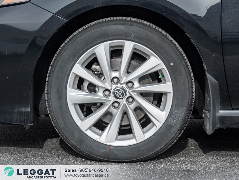 2024 Toyota Camry SE Auto