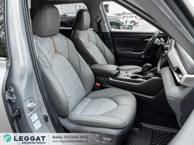 2022 Toyota Highlander Hybrid Hybrid XLE AWD