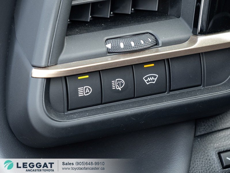 2025 Toyota Crown Signia Limited AWD