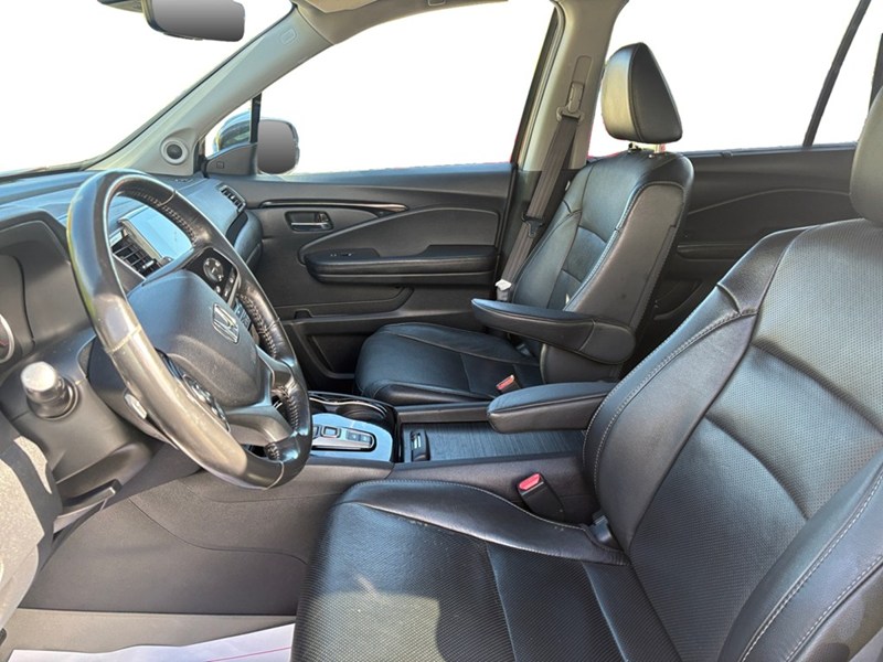 2019 Honda Pilot Touring 8-Passenger AWD|V6|TOWS 5,000LBS