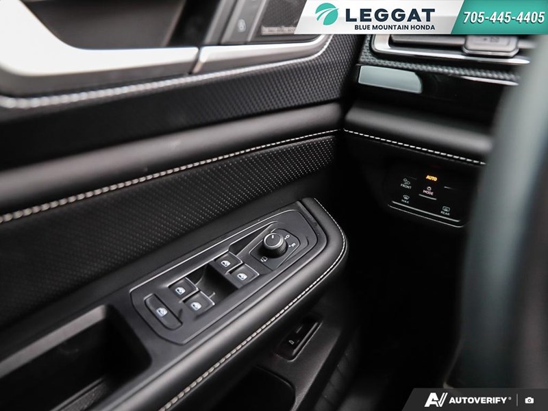 2024 Volkswagen Atlas Cross Sport Execline 2.0 TSI 4MOTION|Accident-Free