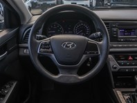 2017 Hyundai Elantra 4dr Sdn Auto LE