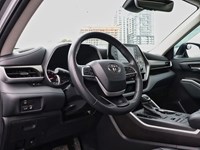 2022 Toyota Highlander XLE AWD