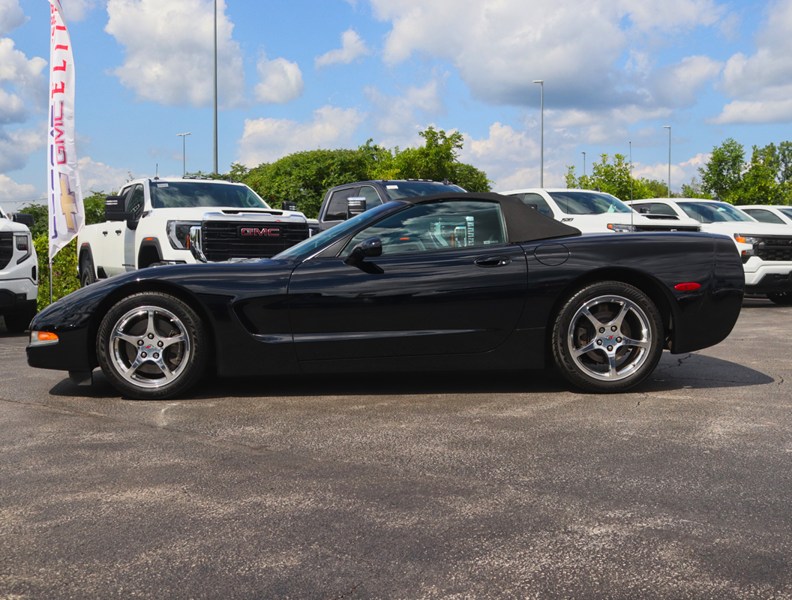 2004 Chevrolet Corvette 2dr Convertible