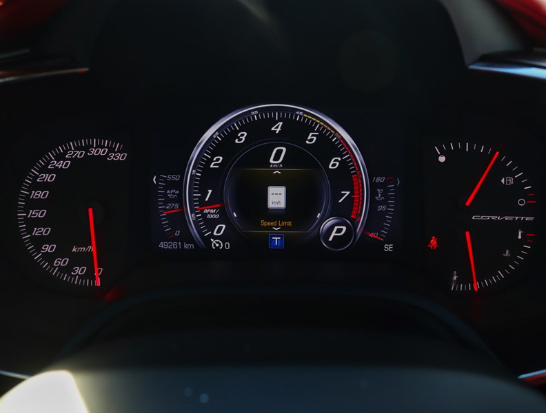 2015 Chevrolet Corvette 2dr Stingray Z51 Cpe w/3LT