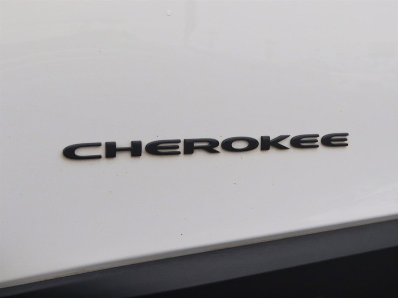 2016 Jeep Cherokee LIMITED | 4WD | SAFETYINCL | ONLY56000KMS | MINT!
