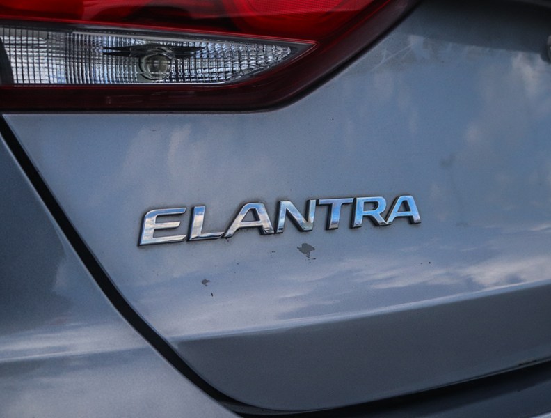 2017 Hyundai Elantra 4dr Sdn Auto LE