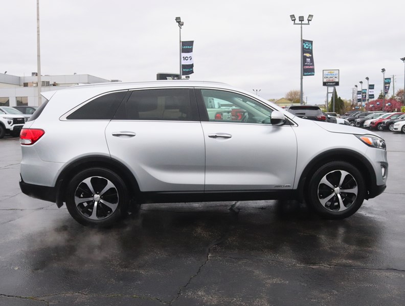 2017 Kia Sorento AWD 4dr EX V6 7-Seater