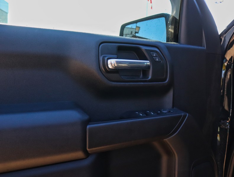 2022 Chevrolet Silverado 1500 4WD Crew Cab 147