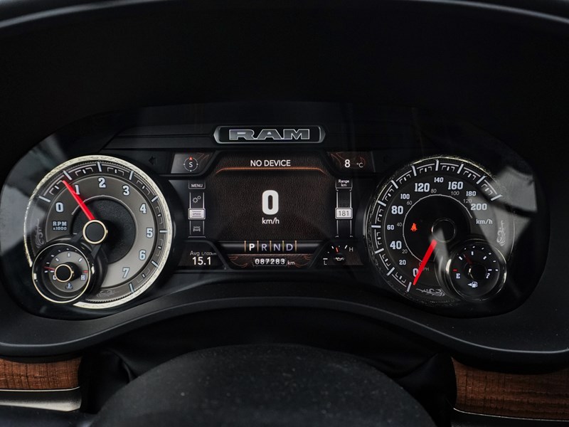 2022 RAM 1500 Limited Longhorn 4x4 Crew Cab 5'7