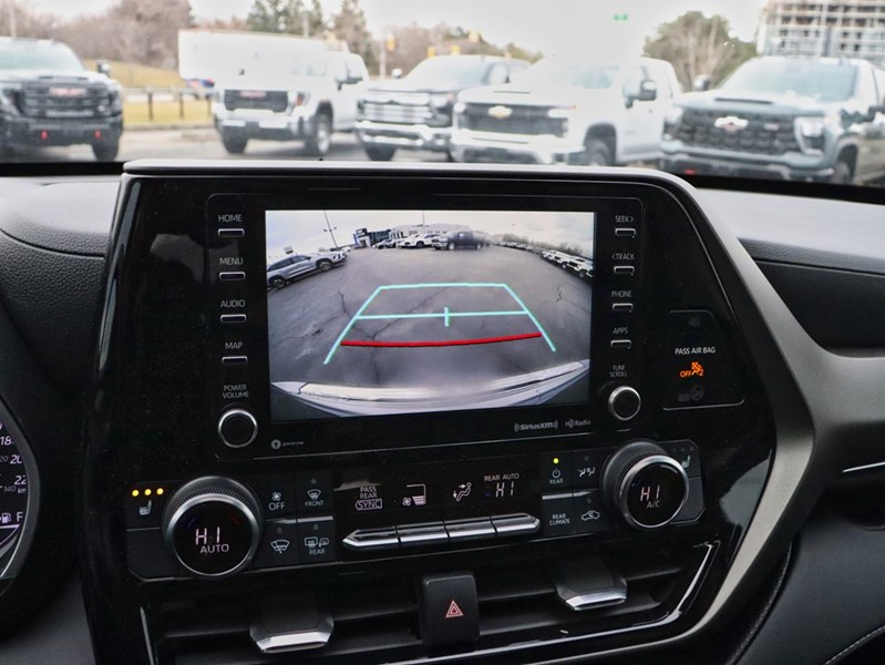 2022 Toyota Highlander XLE AWD