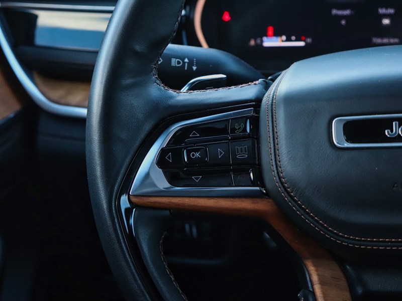 2023 Jeep Grand Cherokee SUMMIT| RESERVE | REARMEDIA | HUD | 4X4 | NOCLAIMS