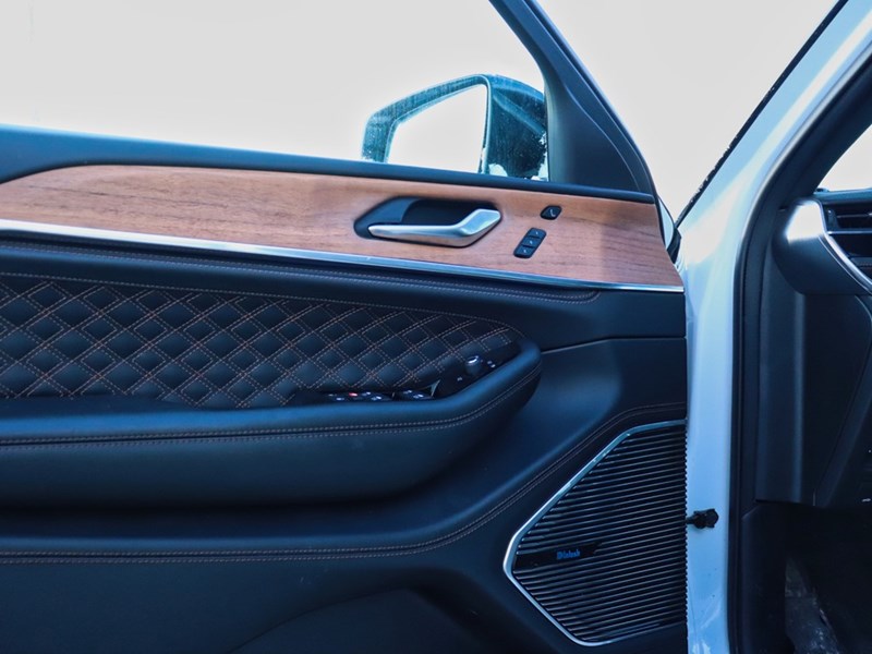 2023 Jeep Grand Cherokee SUMMIT| RESERVE | REARMEDIA | HUD | 4X4 | NOCLAIMS