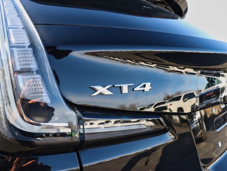 2024 Cadillac XT4 SPORT | AWD | 2SETSOFTIRES | ONLY25000KM | LIKENEW