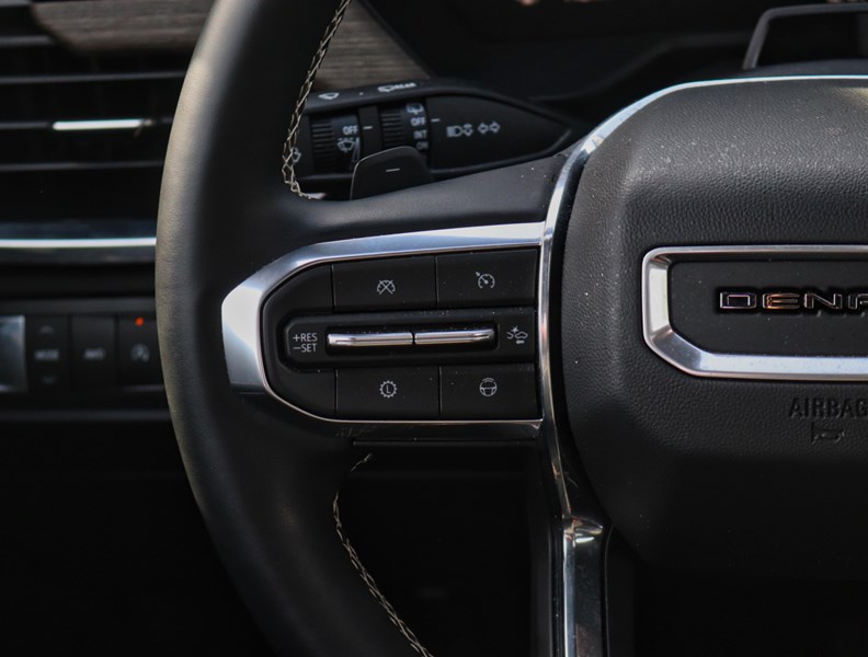 2024 GMC Acadia AWD 4dr Denali