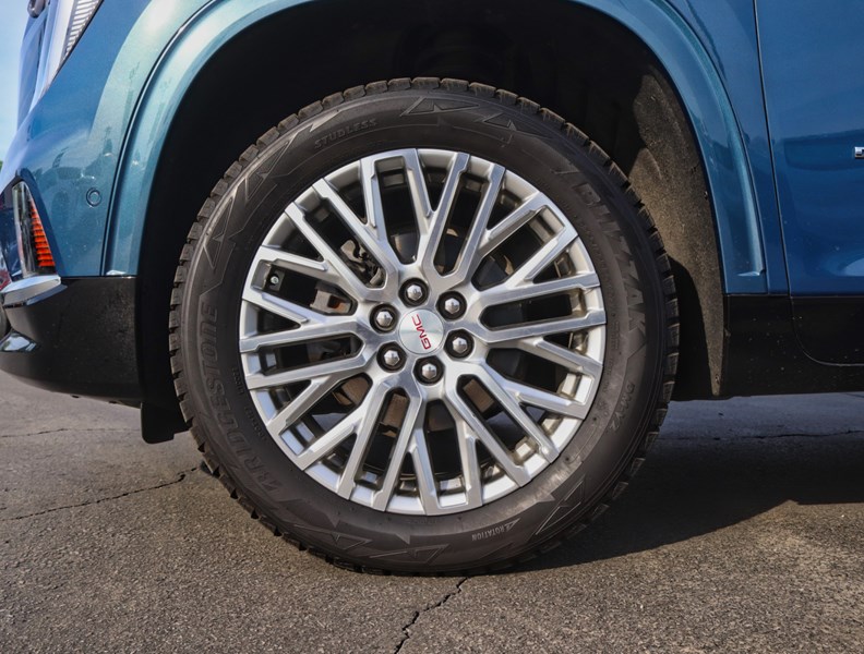 2024 GMC Acadia AWD 4dr Denali