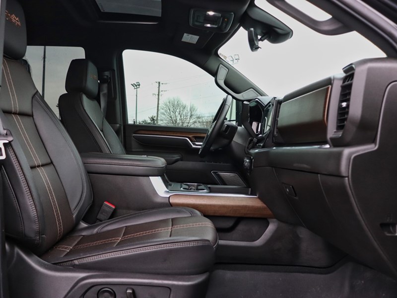 2025 Chevrolet Silverado 2500HD HIGHCOUNTRY | ONLY18000KM | LIKENEW |SAVETHOUSANDS