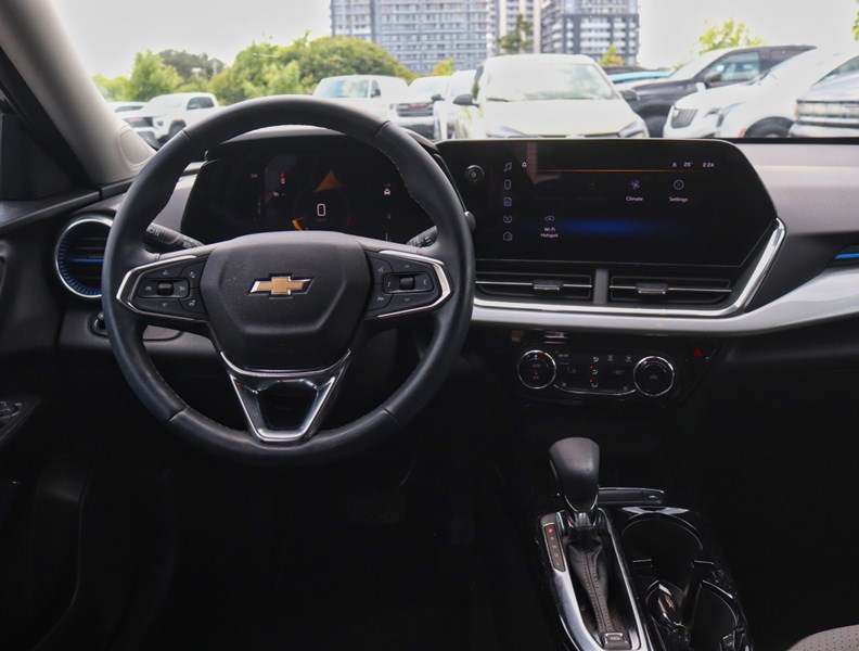 2025 Chevrolet Trax FWD 4dr LT