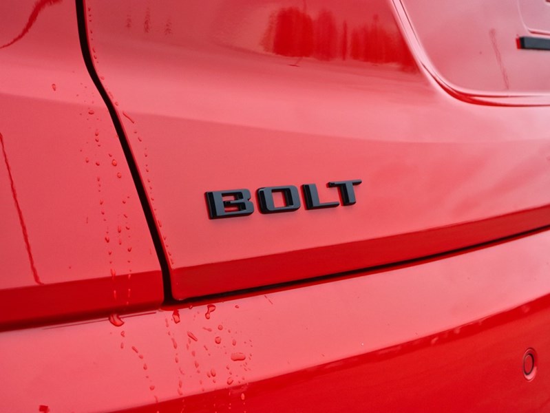 2027 Chevrolet Bolt FWD 4dr RS