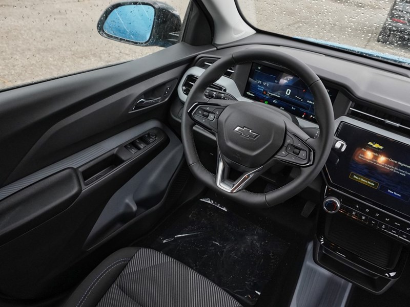 2027 Chevrolet Bolt FWD 4dr LT