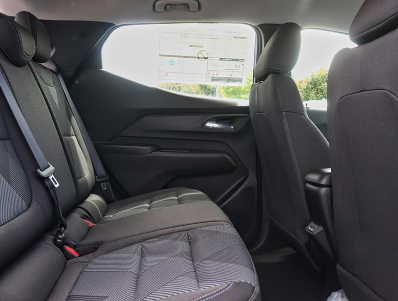 2027 Chevrolet Bolt FWD 4dr LT
