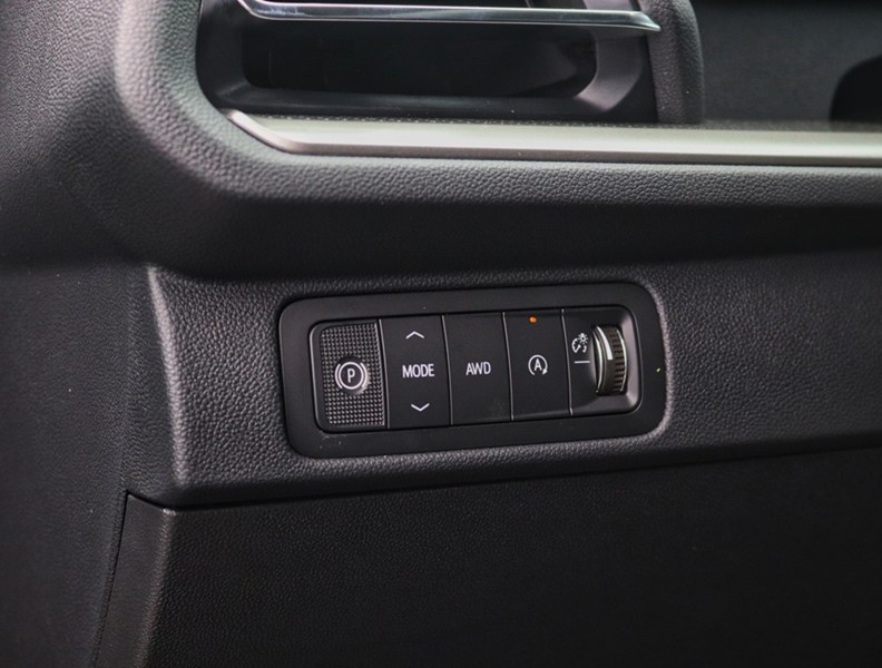 2027 Chevrolet Traverse AWD 4dr LT