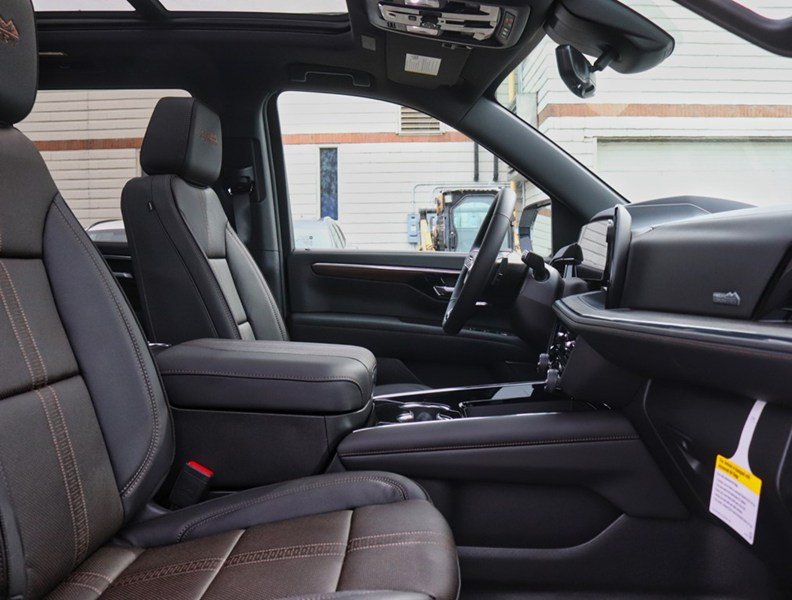 2026 Chevrolet Tahoe 4WD 4dr High Country