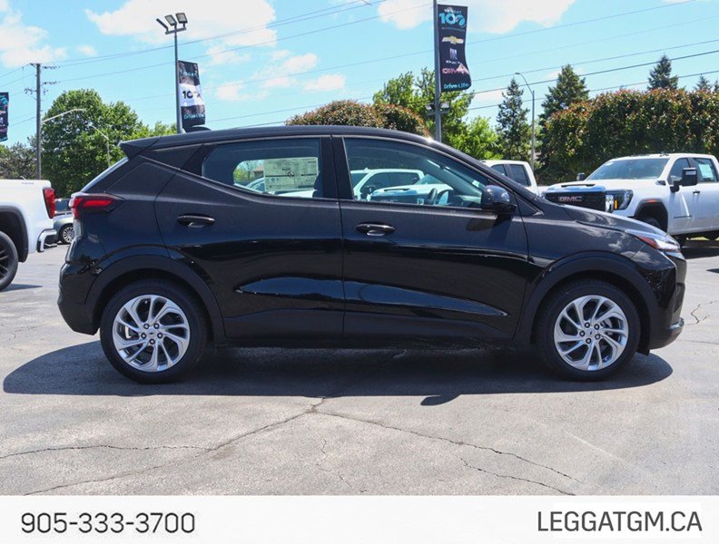 2027 Chevrolet Bolt FWD 4dr LT