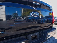 2022 Ford F-150 LARIAT | 4X4 | 5.0L | 502A | ROOF | 360 | PWR TLGT