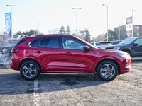 2024 Ford Escape ST-Line | AWD | 1.5L | ROOF | HTD STR WHL | BLIS