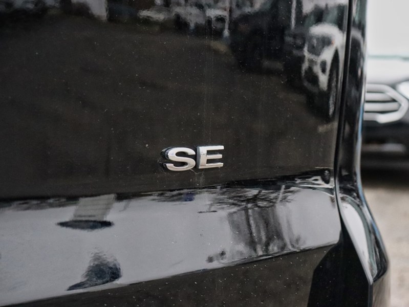 2022 Ford EcoSport SE | 4WD | 2.0L | NAV | REAR CAM | HTD SEATS | 17s