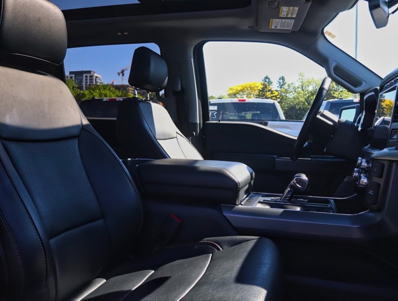 2022 Ford F-150 LARIAT | 4X4 | 5.0L | 502A | ROOF | 360 | PWR TLGT