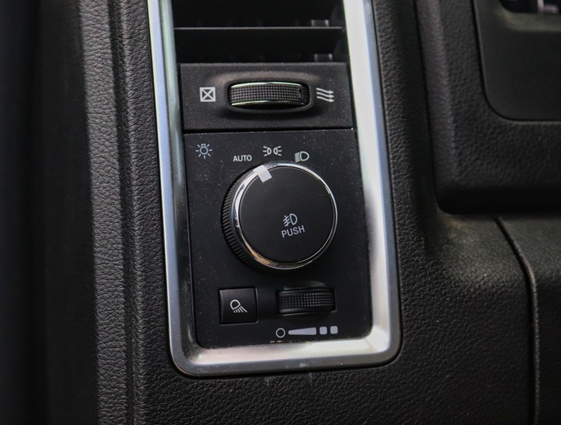2022 RAM 1500 Classic Warlock | 4X4 | 5.7L |NAV| HTD STR WHL| PREM SOUND