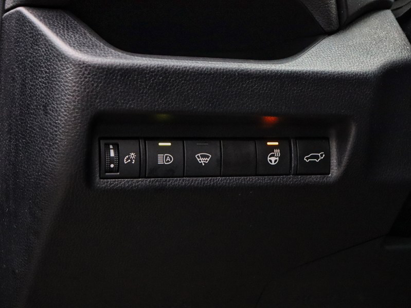 2022 Toyota RAV4 XLE | AWD | 2.5L | ROOF | HTD STR WHL |ADPTV CRUIS