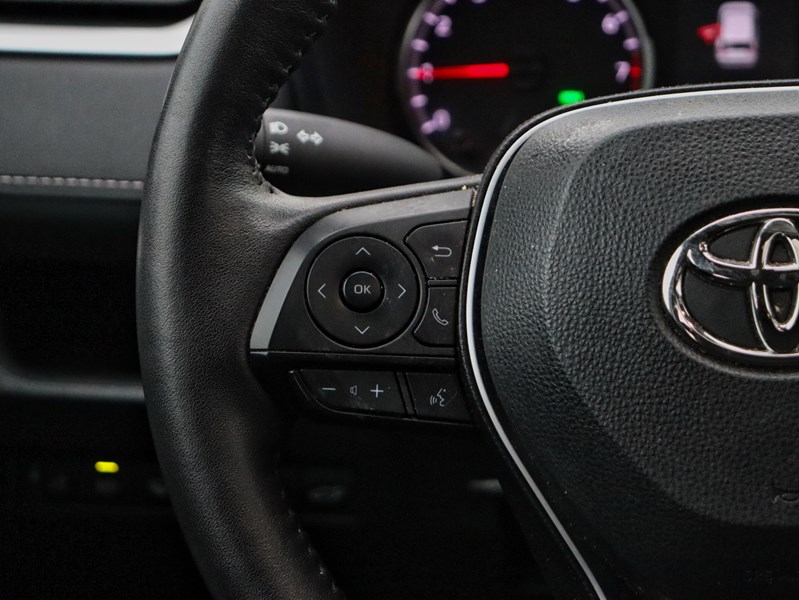 2022 Toyota RAV4 XLE | AWD | 2.5L | ROOF | HTD STR WHL |ADPTV CRUIS