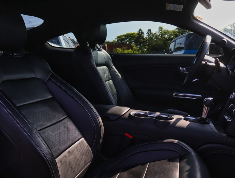 2023 Ford Mustang EcoBoost Premium | 2.3L | 201A | AUTO | NAV | LEAT