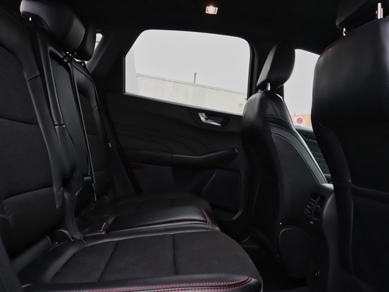 2024 Ford Escape ST-Line | AWD | 1.5L | HTD STR WHL | BLIS | LEDs